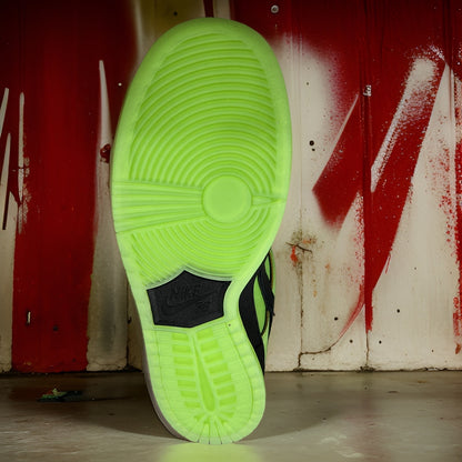 Nike SB Dunk Low The Powerpuff Girls Buttercup